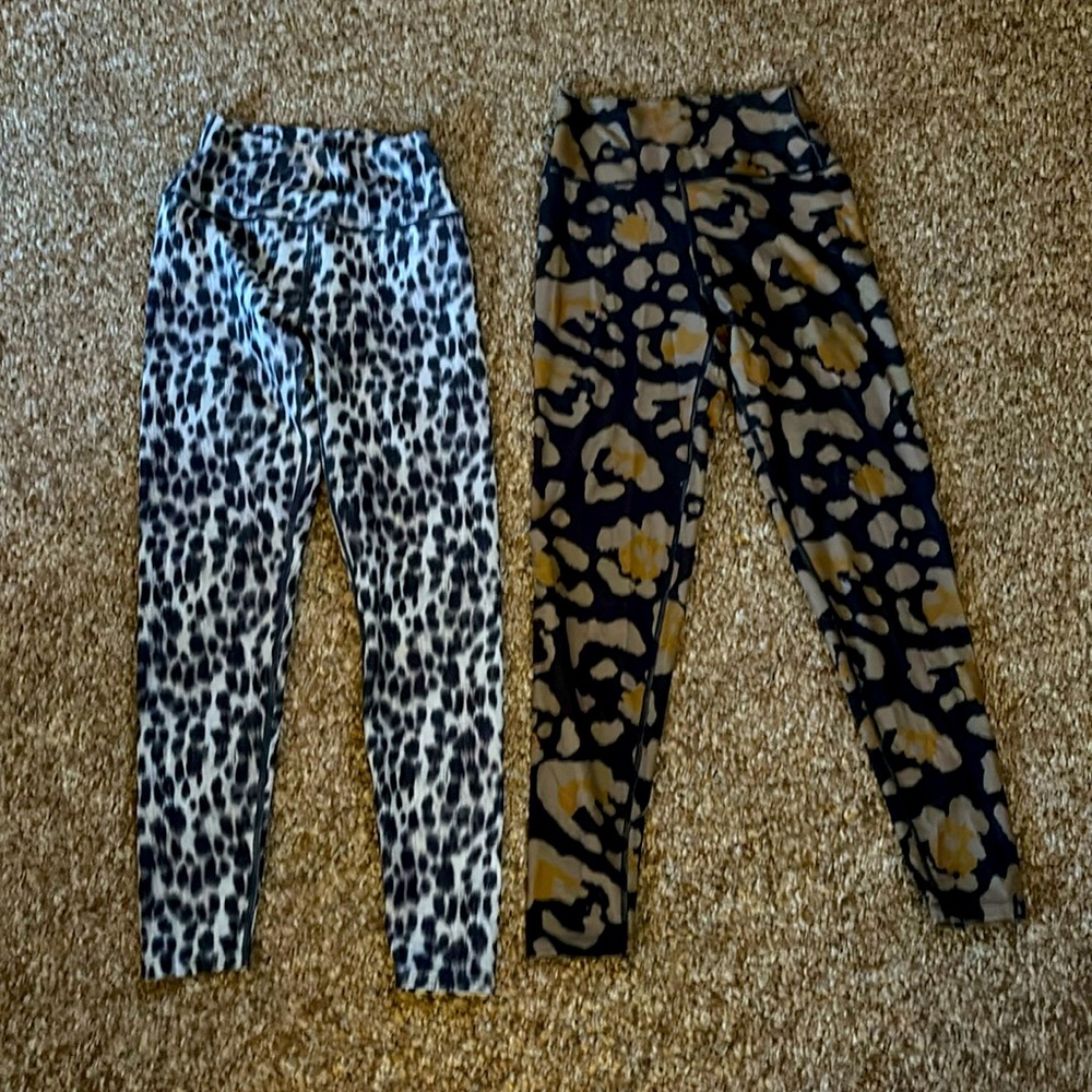 2pair of leggings Sage, full length